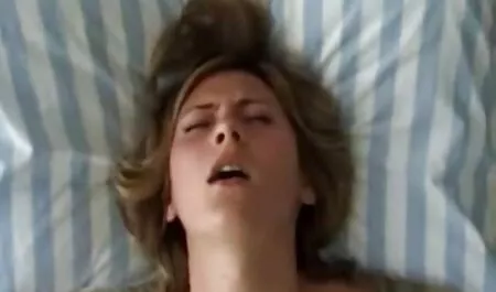 فاحشه می خواهد سایتهای سکس خارجی به فاک صورت خود را