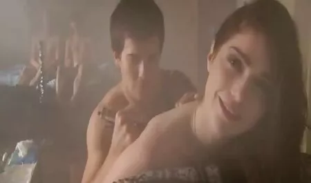 آنیا و نادیا سرد سایتهای خارجی سکسی بستنی در بدن گرم